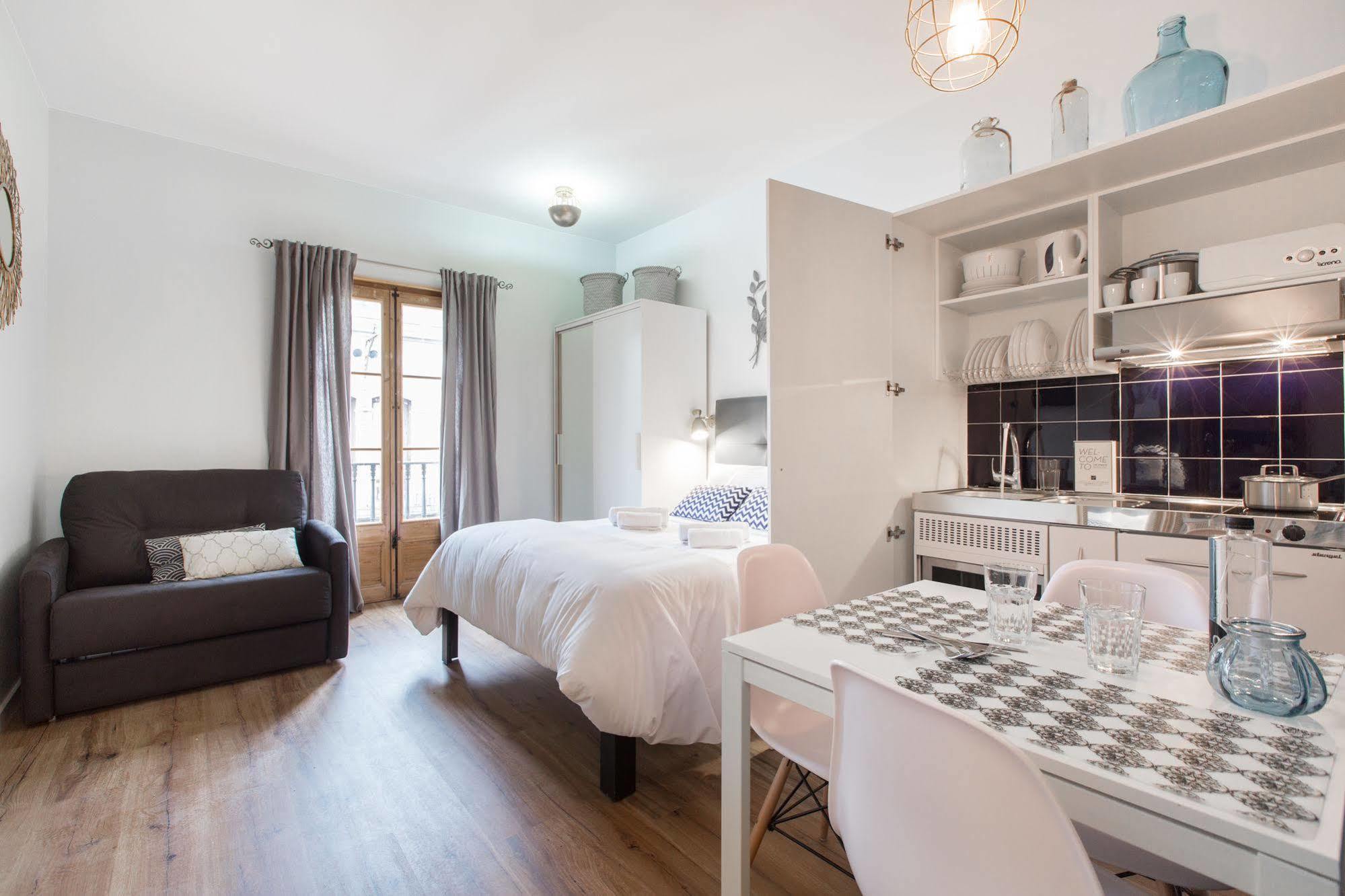 En Ferran By The Streets Hotell Barcelona Eksteriør bilde